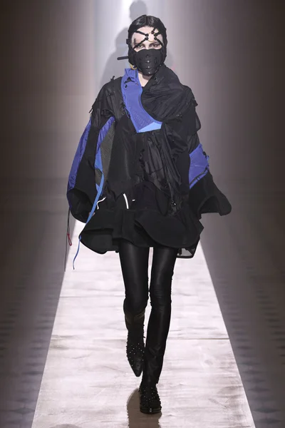 Look 8
